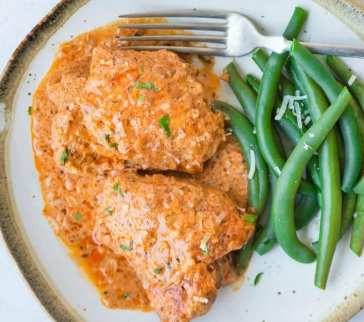 Instant Pot Chicken Thighs in Creamy Tomato Sauce