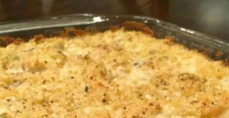 Comforting Mamaw's Chicken & Rice Casserole Recipe | Easy and Delicious! | Chicken and rice casserole with cream of chicken soup, chicken rice casserole Knorr, chicken and rice casserole with canned chicken